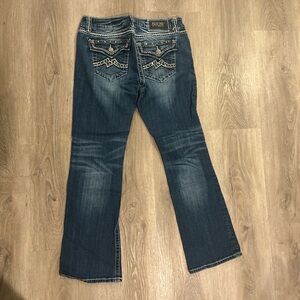 Vintage Miss Me jeans. Petite! Embroidered and embellished.